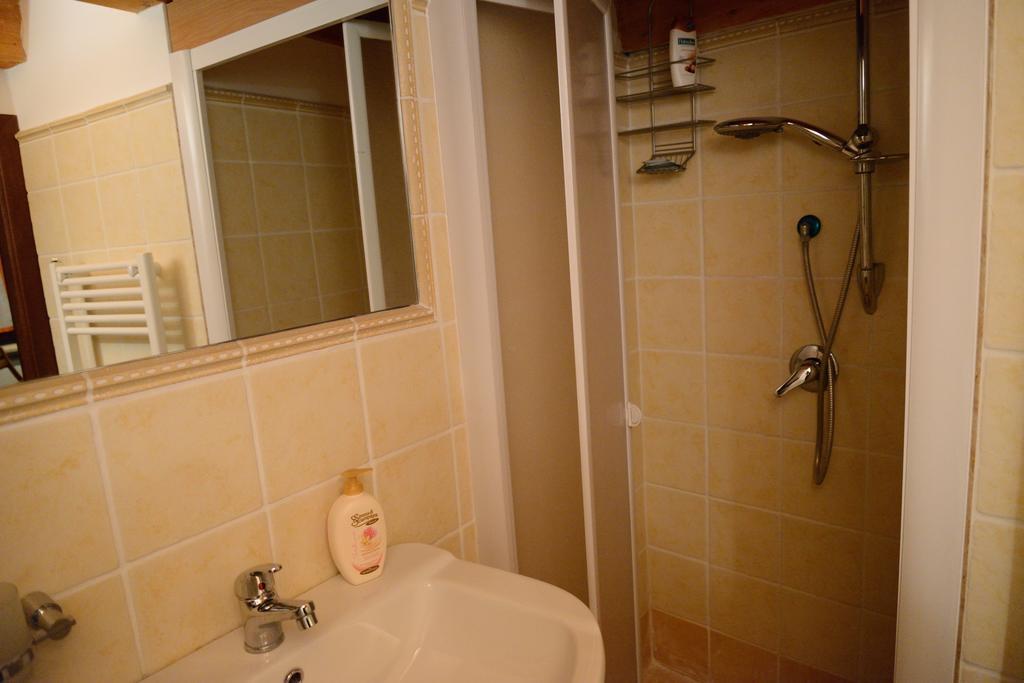 Alla Corte Dei Ventimiglia Montelepre Exterior photo