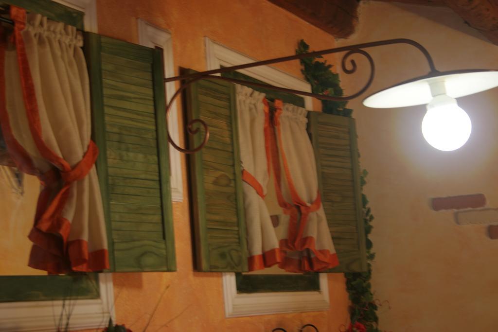 Alla Corte Dei Ventimiglia Montelepre Exterior photo